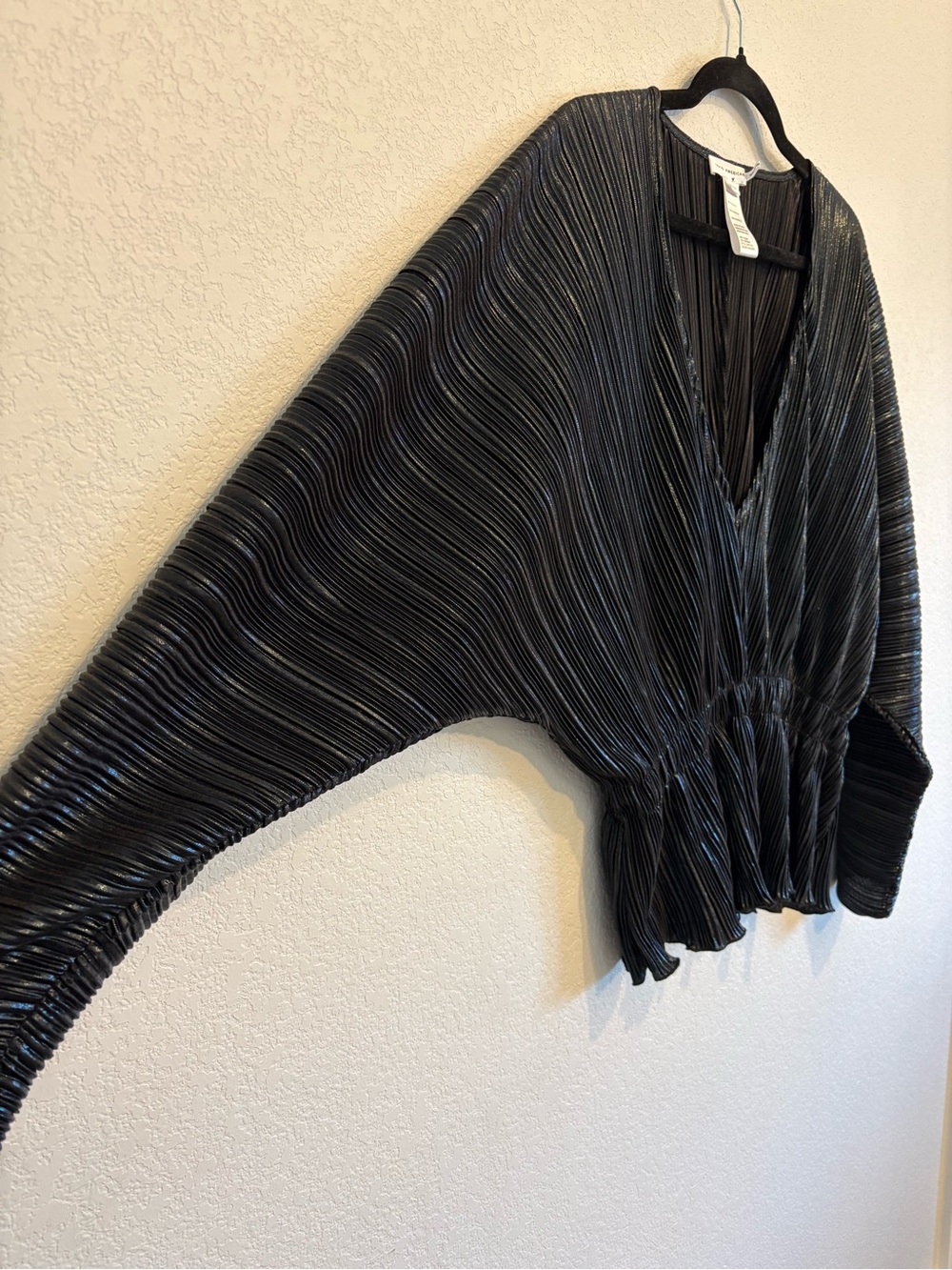 Good American Metallic Plissé Peplum Top Black Silver Pleated Blouse Size 3/4 - Picture 9 of 15